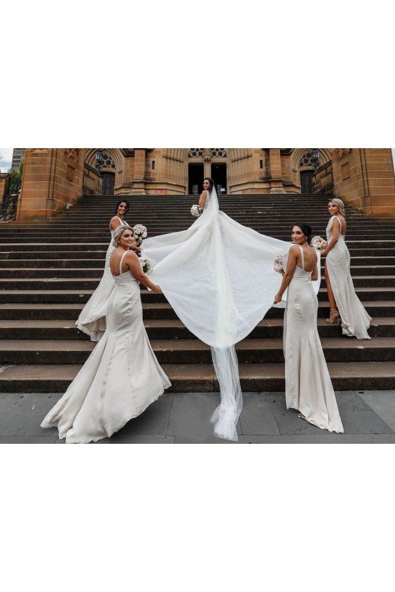 Champagner A-Linien V-Ausschnitt Chiffon Lange Brautjungfernkleider Lieferanten