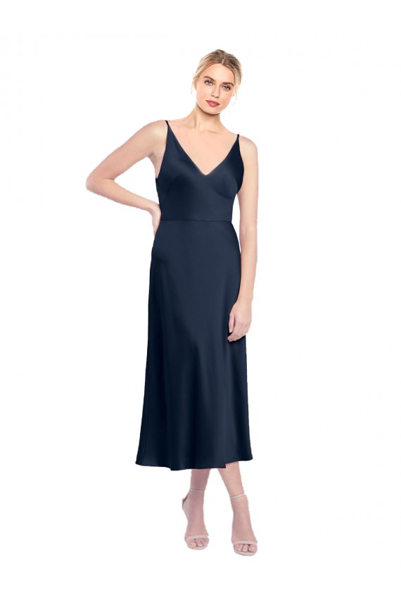 Dunkelmarine A-Linien V-Ausschnitt Midi Stretch-Satin Kurze Formale Brautjungfernkleider / Abendkleider / Abiballkleider / Cocktailkleider / Heimkehr Kleider Lieferanten