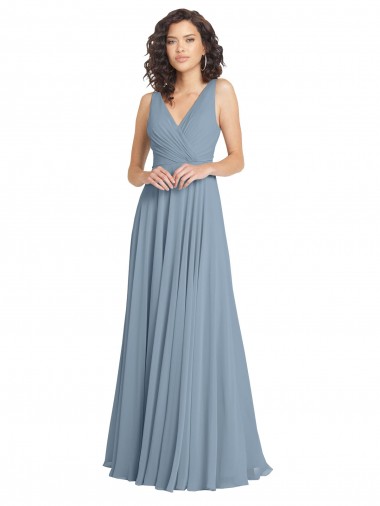 Staubiges Blau A-Linien V-Ausschnitt Chiffon Lange Brautjungfernkleider Lieferanten